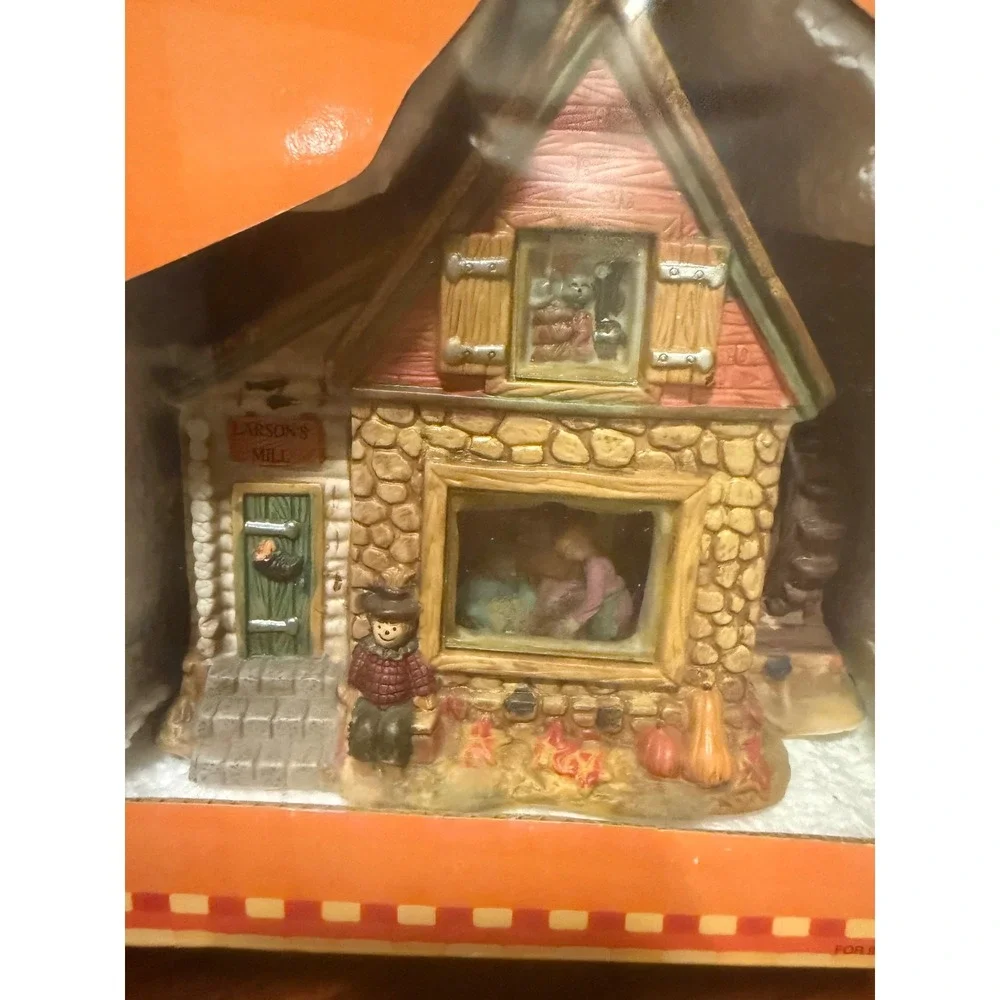 Autumn Heirlooms Porcelain Lighted House Larson's Mill Fall Village Figurine Set